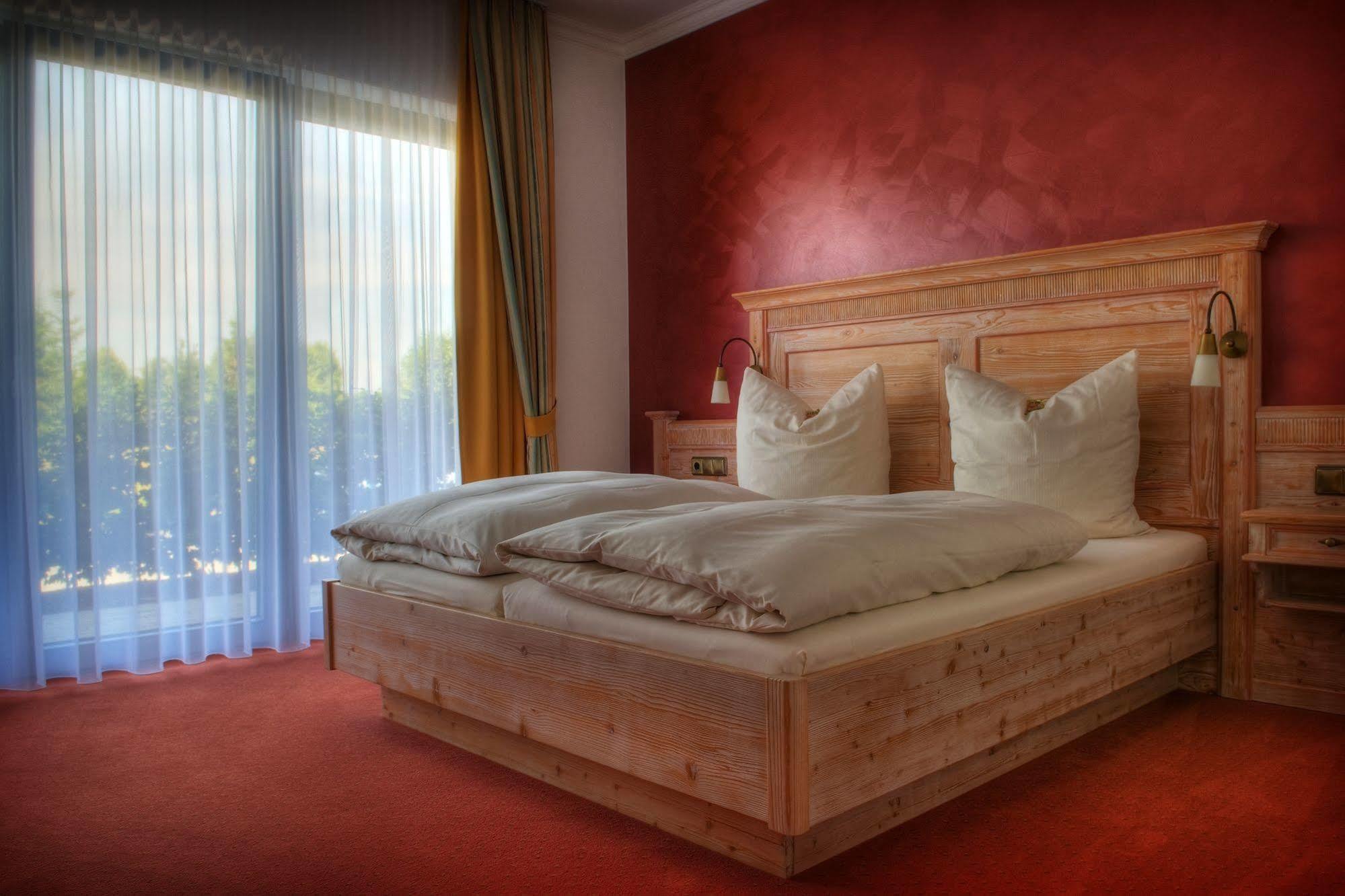 Hotel Till-Moyland Garni Luaran gambar